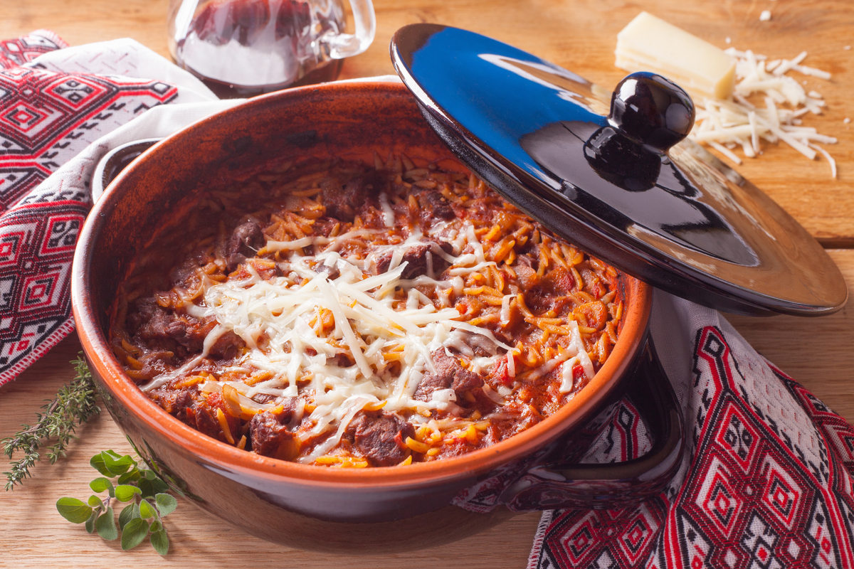 Paradosiako Arnaki Giouvetsi Sto Fourno