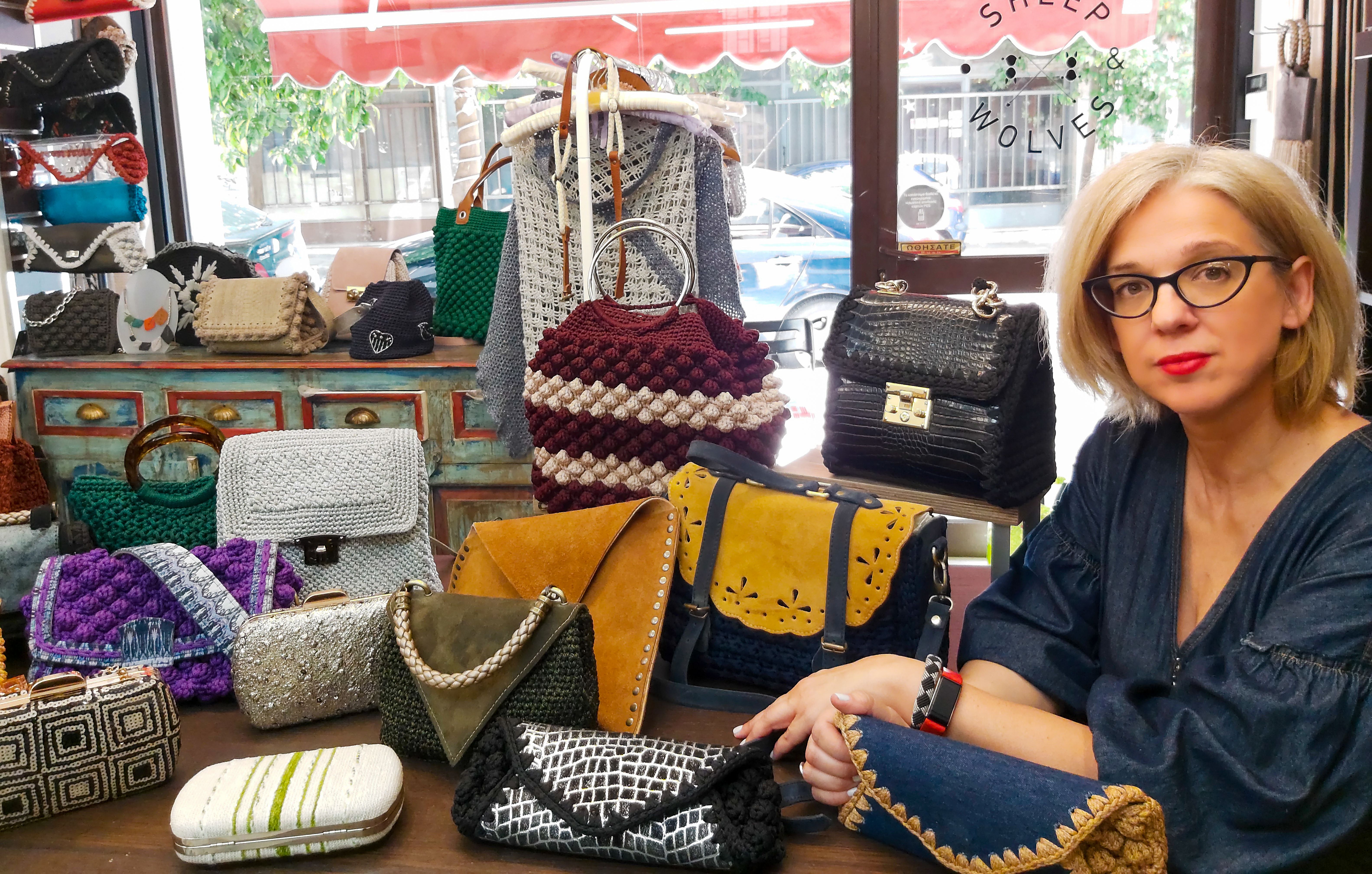 Gynaika Tou Mhna Sheep & Wolves Main