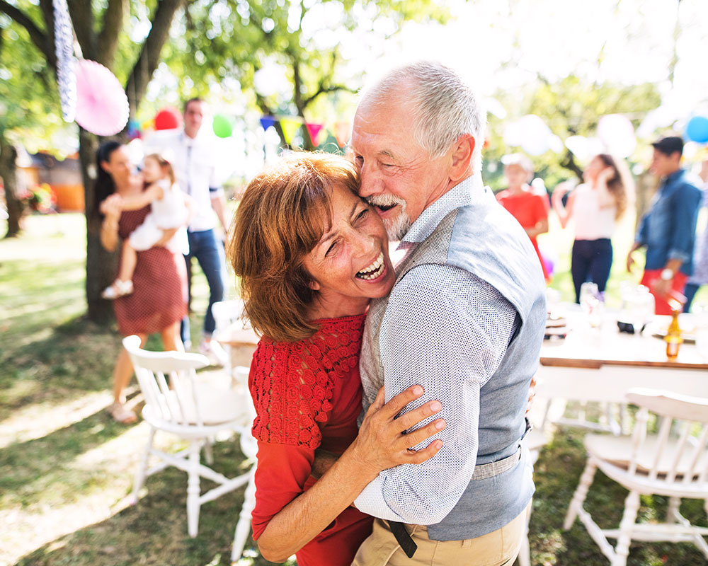 Yparxei Syndesi Metaxy Ton Diazygion Kai Tis Emminopaysis