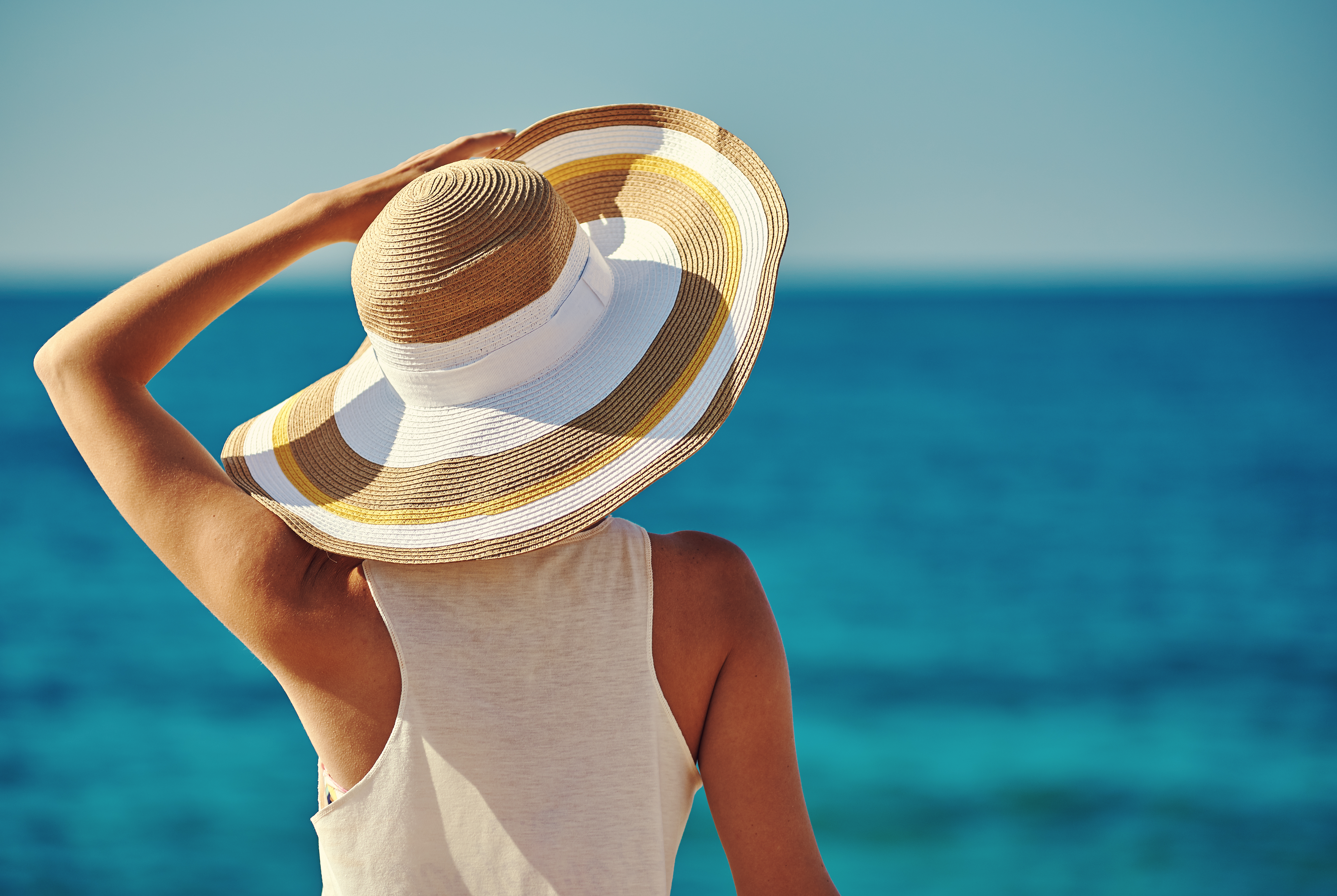 Entiposiaste Me Ta Psathina Kapela Sthn Paralia