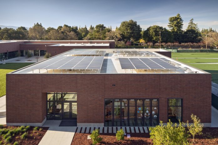 Fotoboltaika Sta Sxoleia