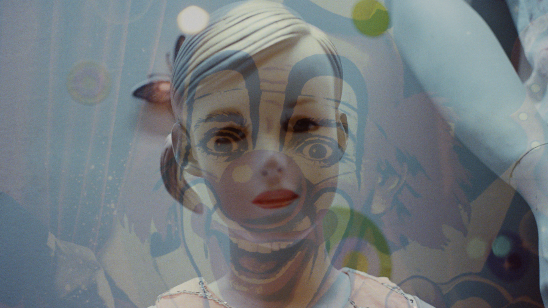 COVER ARTIA GALLERY Urban Multitudes II