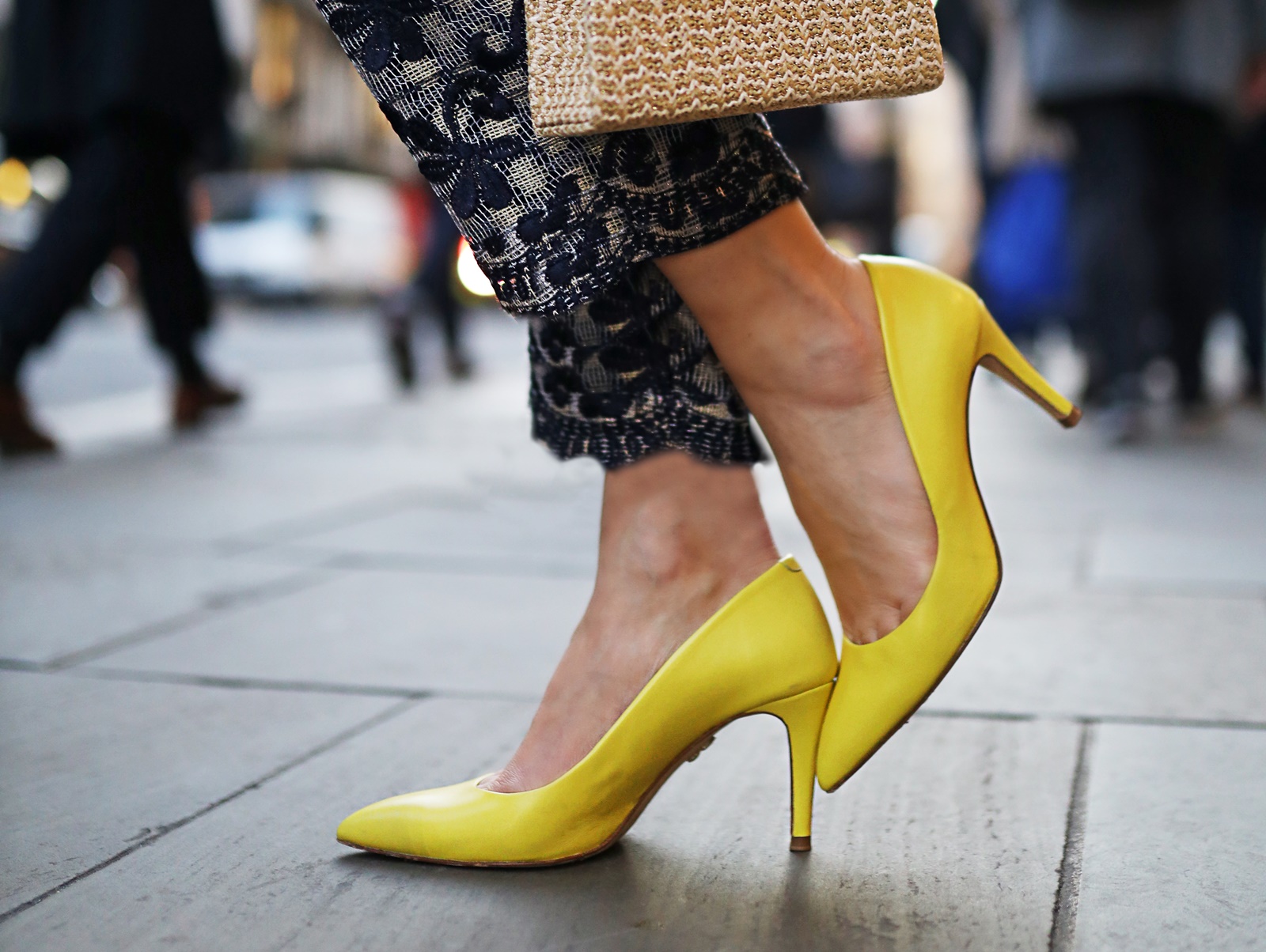 Fashion & Style Kitrines Goves Main