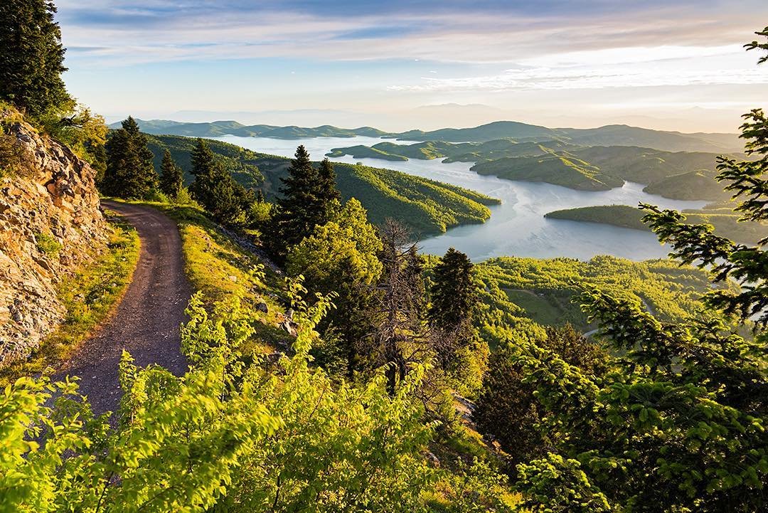 Apodrasi Sti Limni Plastira Gia Xekourasi Kai Kal;O Fagito 1